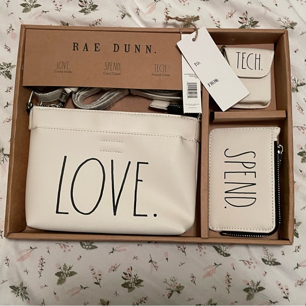 Rae Dunn Purse Set (NWT)